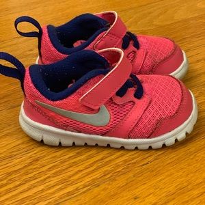 GUC toddler girl Nike